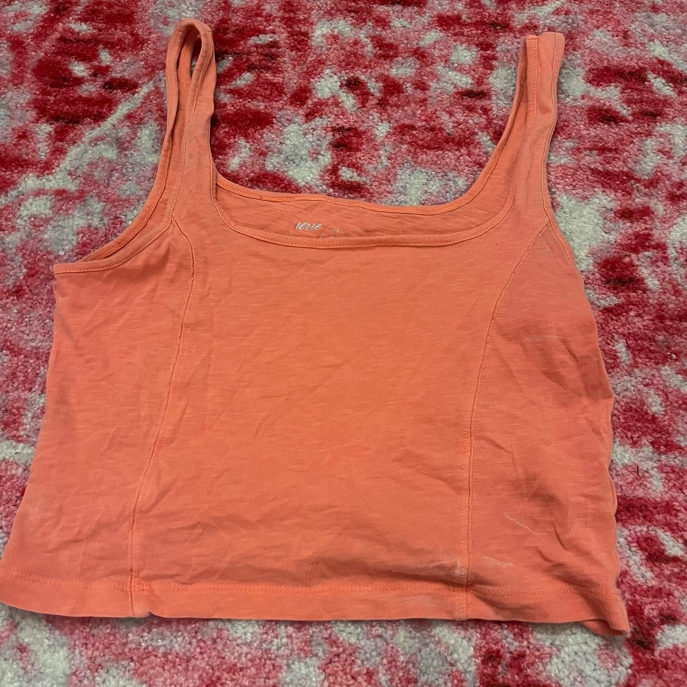 aeire tank top size small